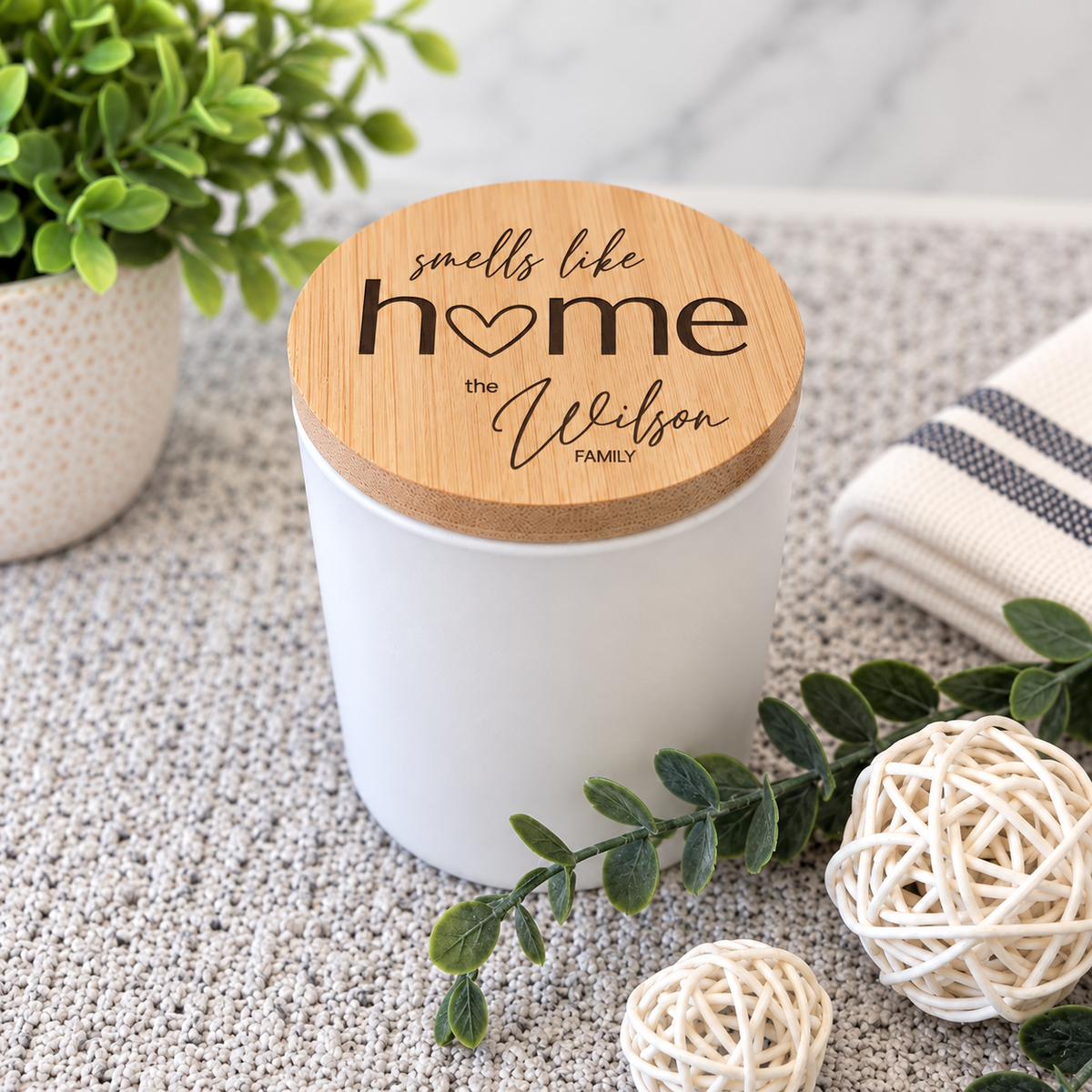 Hand-Poured Soy Candle – Custom Engraved Wood Lid