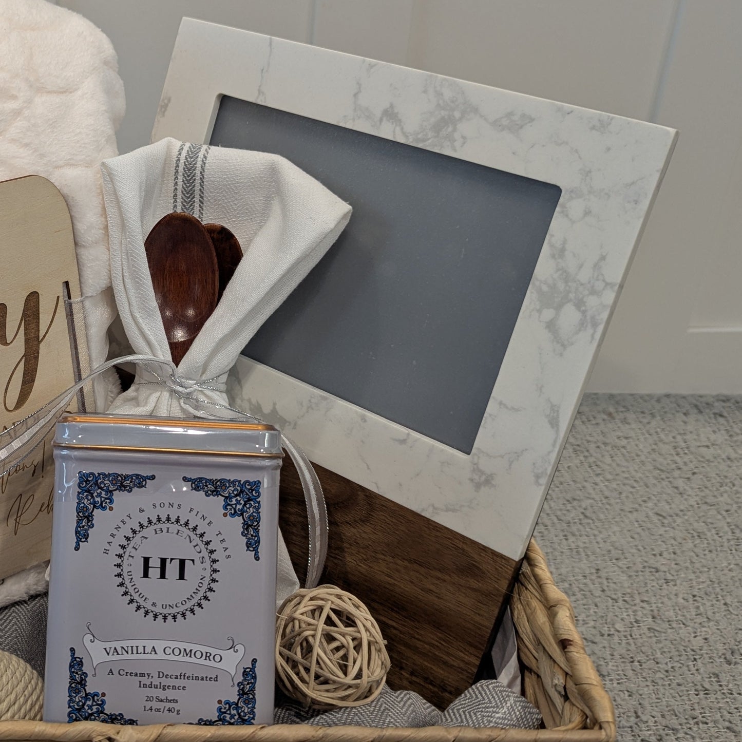The Picturesque Gift Basket