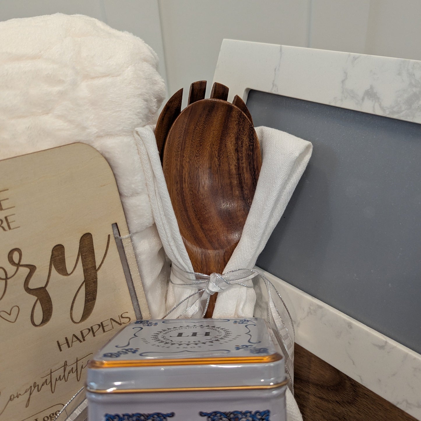 The Picturesque Gift Basket