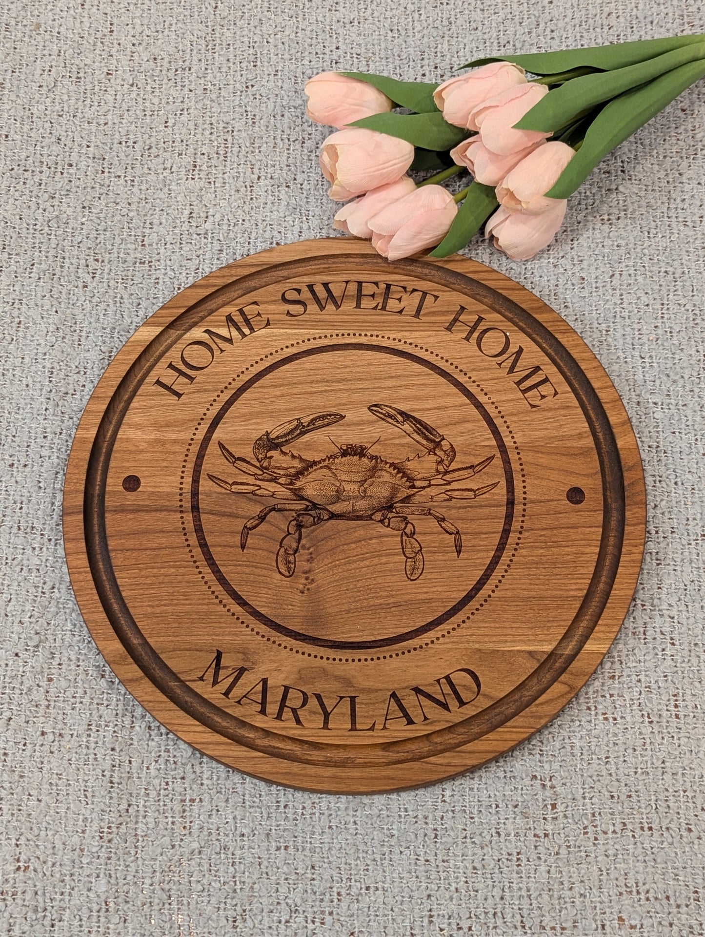 Maryland Themed Round Maple Wood Serving Board