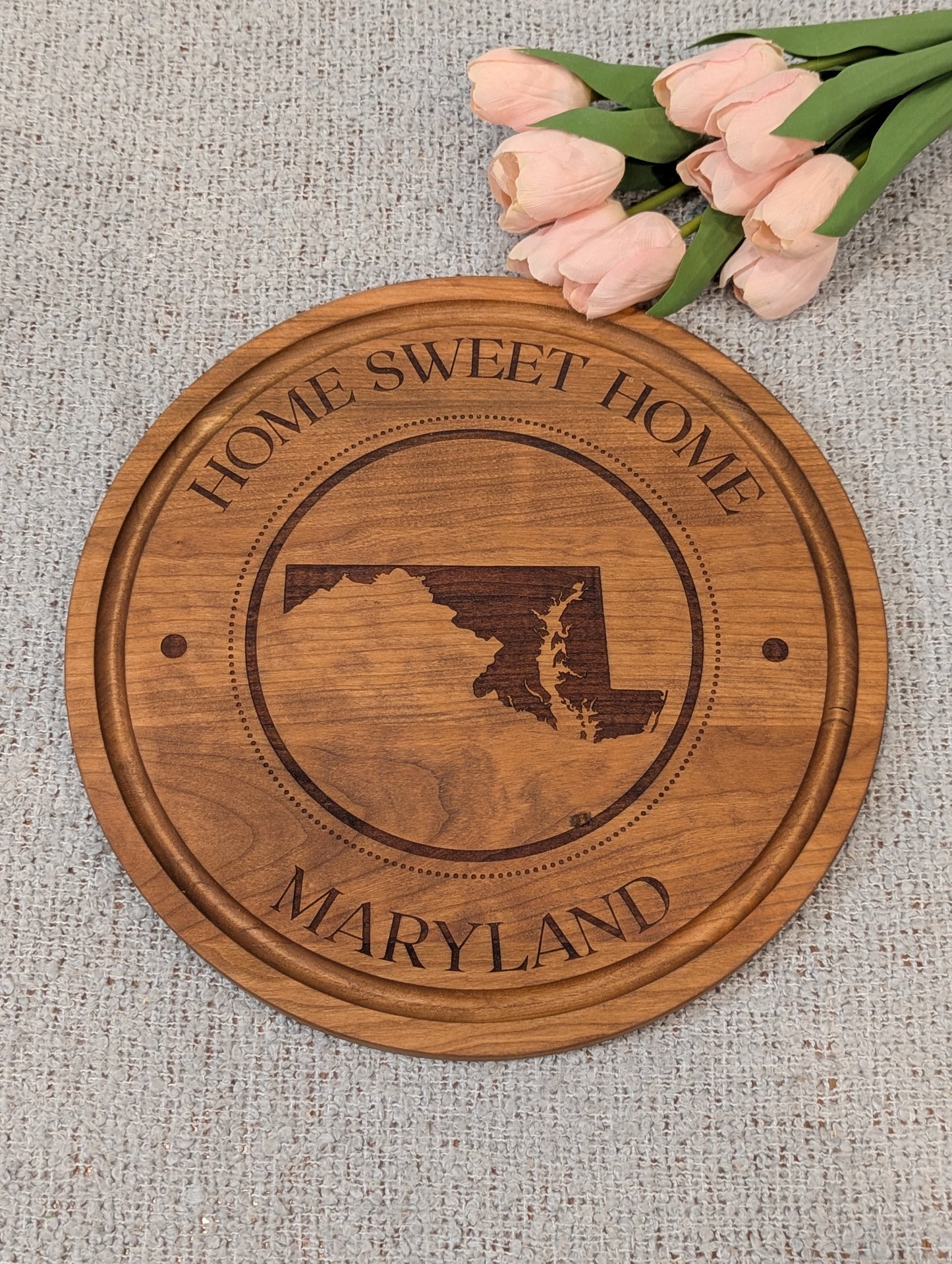 Maryland Themed Round Maple Wood Serving Board