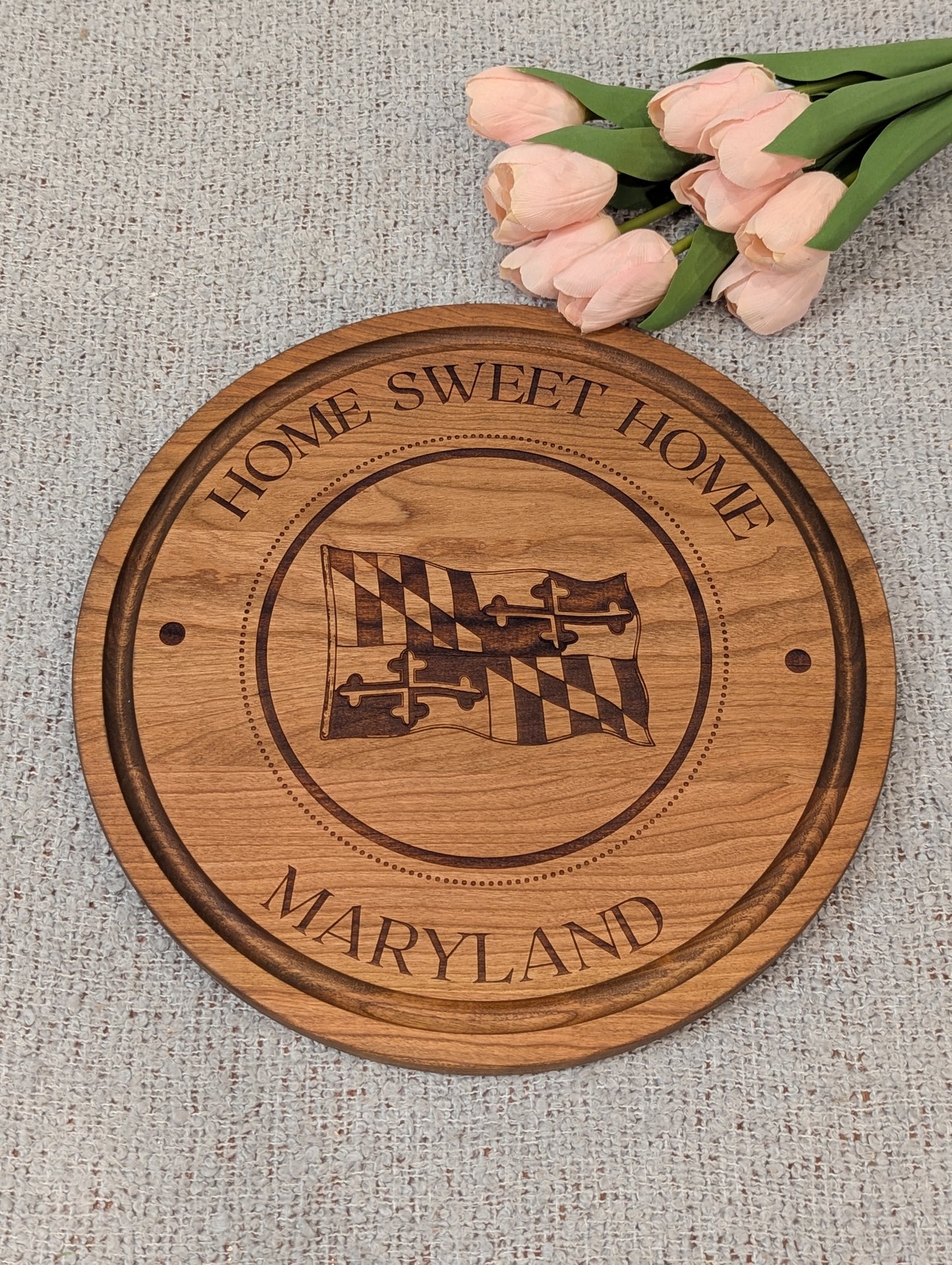 Maryland Themed Round Maple Wood Serving Board