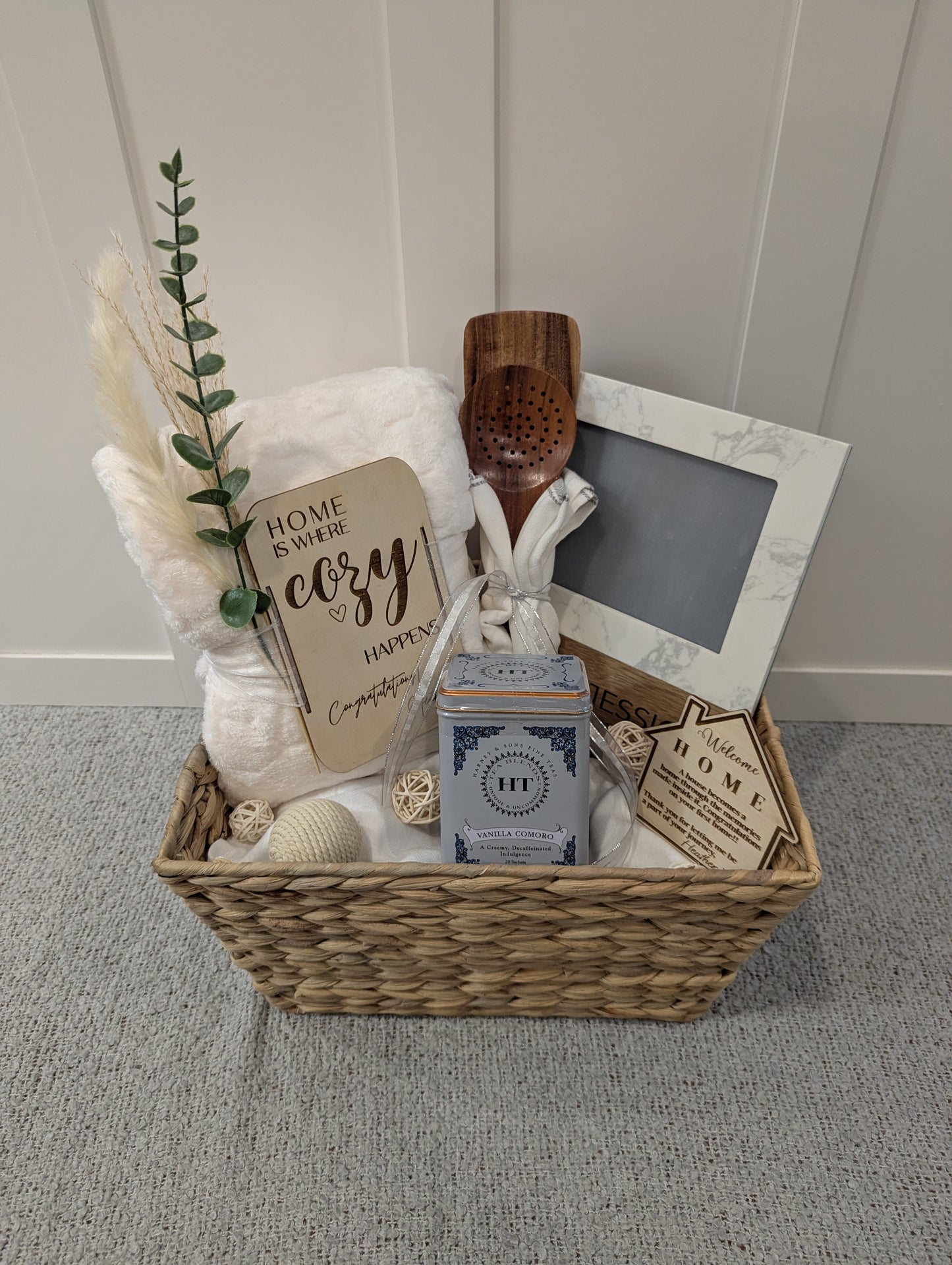 The Picturesque Gift Basket