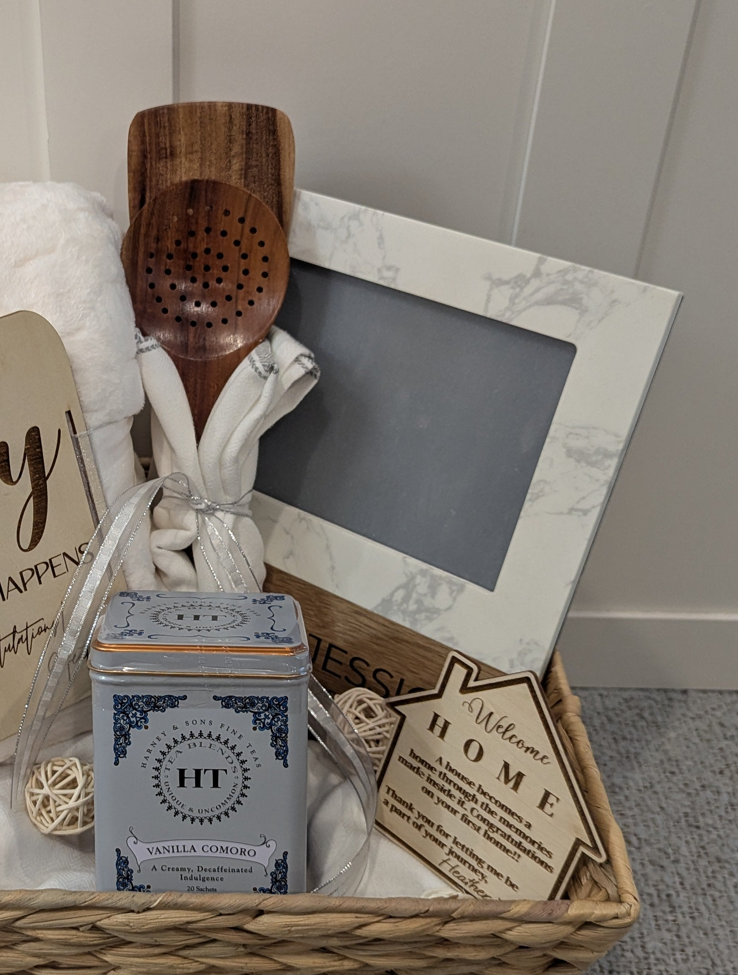 The Picturesque Gift Basket