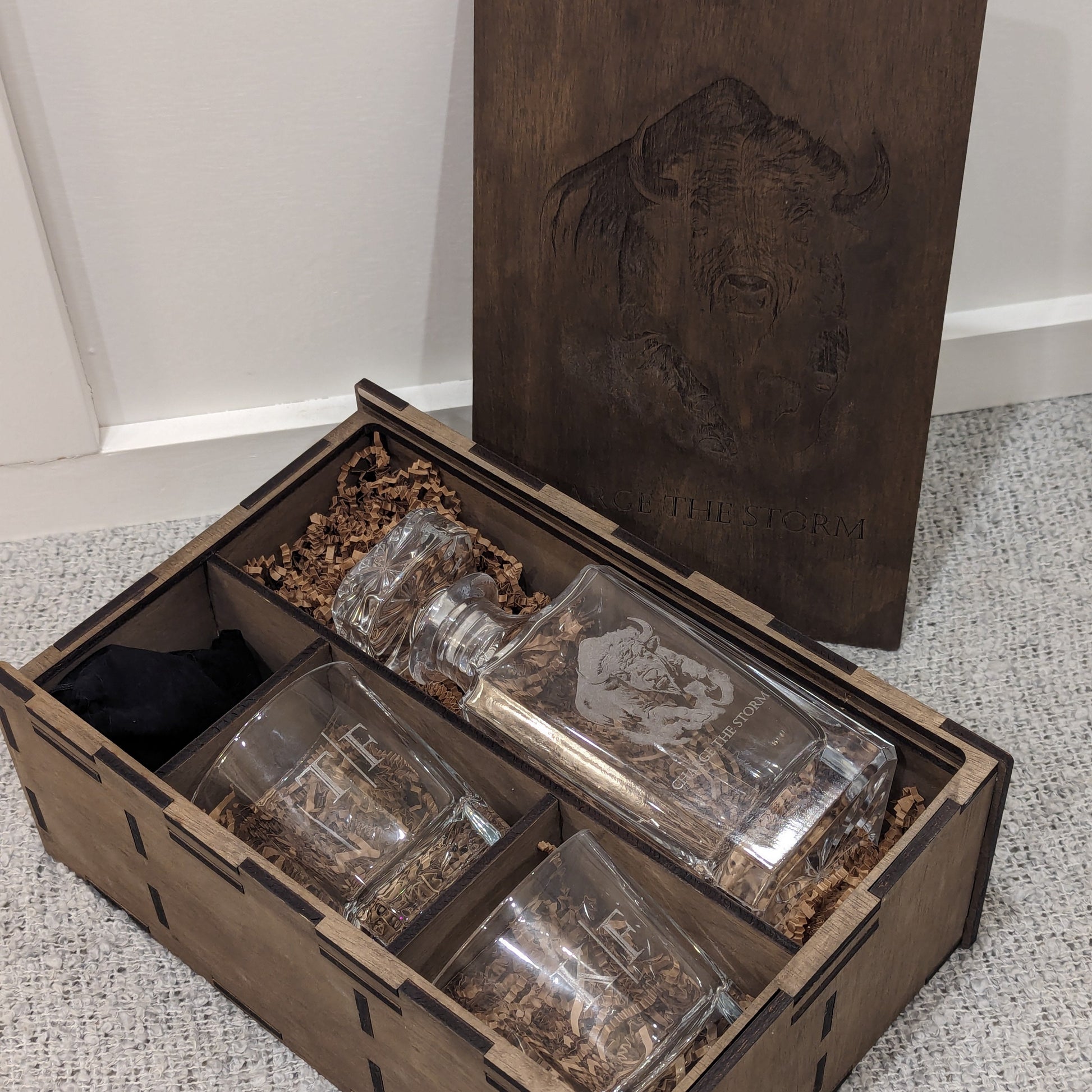 Decanter Box with Whiskey Stones, Decanter Set image 2